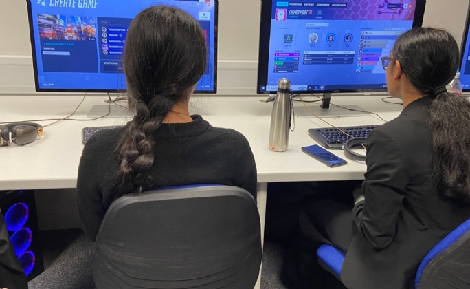 Latest News » Leicester High School for Girls Esports Team Competes in First Competitive Match